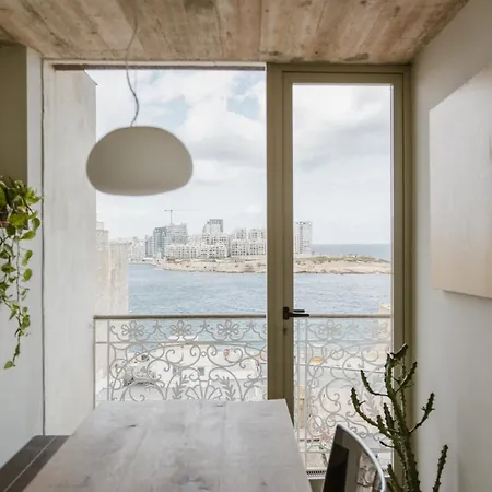 Altana By Vintage * Valletta