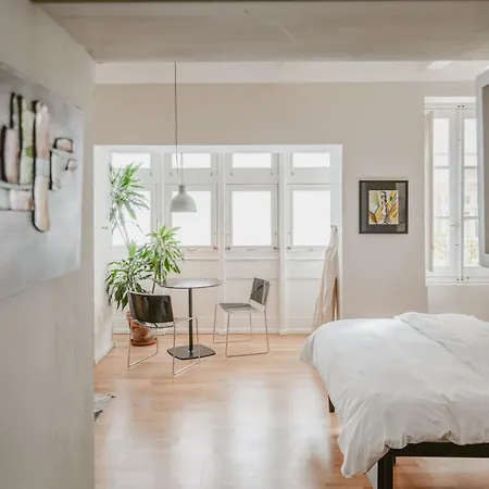 Altana By Vintage * La Valeta